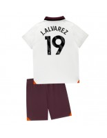 Manchester City Julian Alvarez #19 Venkovní dres pro děti 2023-24 Krátký Rukáv (+ trenýrky)